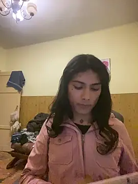 calliemaggotbone online show from 7, 4, 2026