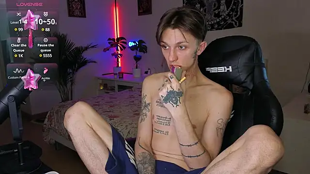 Snapshot of Tima_Lexikov_ chatting on 5, 1, 2025 Tima Lexikov online show from 5, 1, 2025