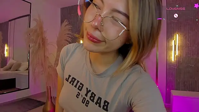riley sierra online show from 16, 7, 2026