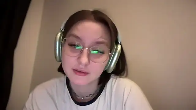 Isabel-Bailey online show from 25, 1, 2025