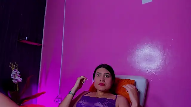 Snapshot of Cuteprincess21 chatting on 21, 9, 2025 Cuteprincess21 online show from 21, 9, 2025