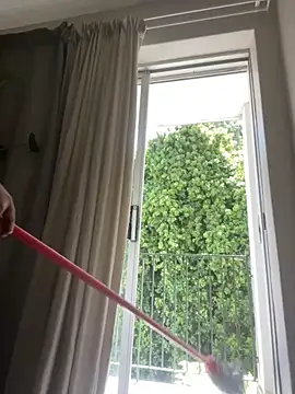 Snapshot of YesTheSexiest chatting on 16, 10, 2025 YesTheSexiest online show from 16, 10, 2025