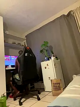 Snapshot of YesTheSexiest chatting on 1, 12, 2024 YesTheSexiest online show from 1, 12, 2024