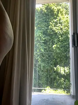 Snapshot of YesTheSexiest chatting on 30, 10, 2025 YesTheSexiest online show from 30, 10, 2025