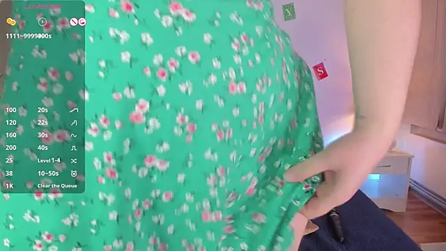 CutieGinger online show from 12, 1, 2025