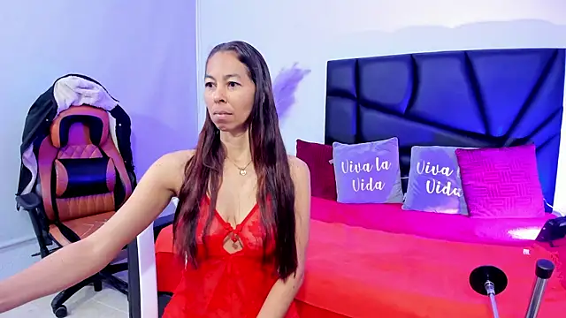 Snapshot of Rosalinda_Cortez chatting on 15, 10, 2025 Rosalinda Cortez online show from 15, 10, 2025