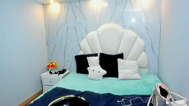 Snapshot of Rosalinda_Cortez chatting on 12, 3, 2025 Rosalinda Cortez online show from 12, 3, 2025