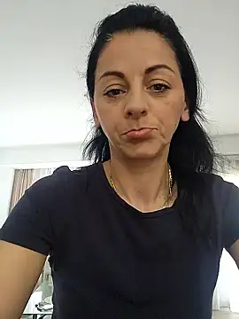 bruneta sexy23 online show from 12, 4, 2026