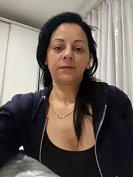 bruneta sexy23 online show from 27, 2, 2025