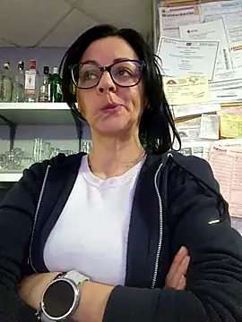 bruneta sexy23 online show from 6, 3, 2025