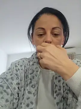 bruneta sexy23 online show from 22, 3, 2026