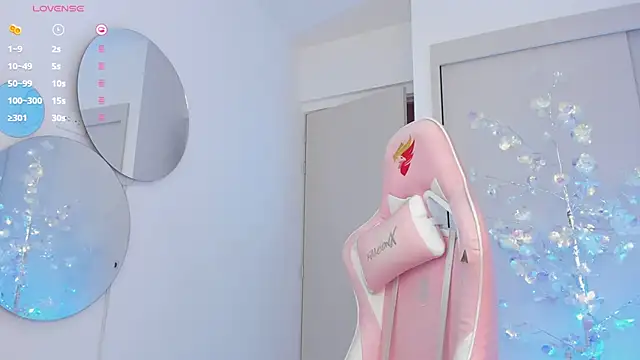 mia yourmommy online show from 17, 2, 2025