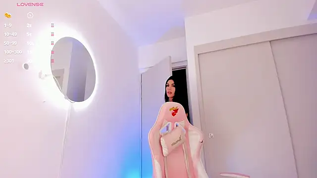 mia yourmommy online show from 28, 11, 2025