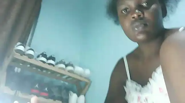 Snapshot of cute_roxie chatting on 27, 1, 2025 cute roxie online show from 27, 1, 2025