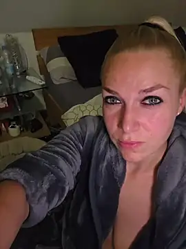 Snapshot of Sexy-Milla chatting on 19, 7, 2026 Sexy-Milla online show from 19, 7, 2026