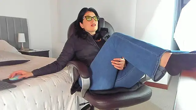 adriana71 online show from 16, 12, 2025