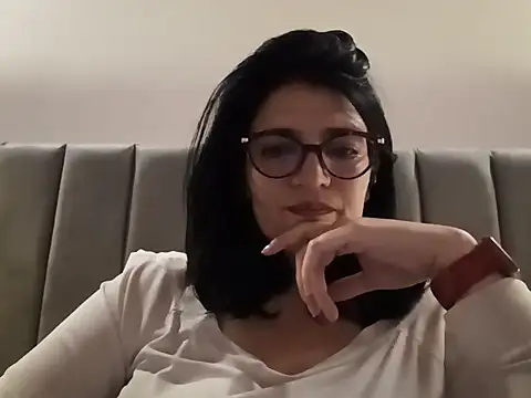 Snapshot of adriana71 chatting on 15, 7, 2026 adriana71 online show from 15, 7, 2026