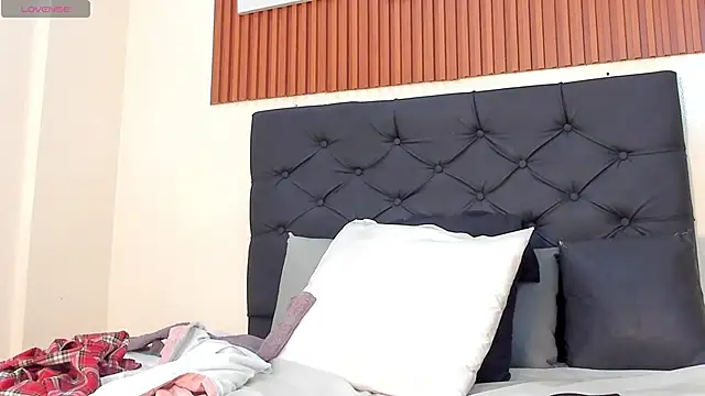 Snapshot of Cristale69 chatting on 17, 6, 2026 Cristale69 online show from 17, 6, 2026