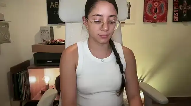 Snapshot of adriana__sosa_ chatting on 13, 2, 2025 adriana sosa online show from 13, 2, 2025