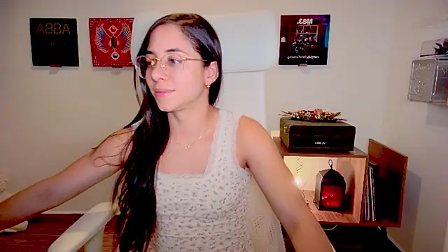 Snapshot of adriana__sosa_ chatting on 7, 12, 2024 adriana sosa online show from 7, 12, 2024