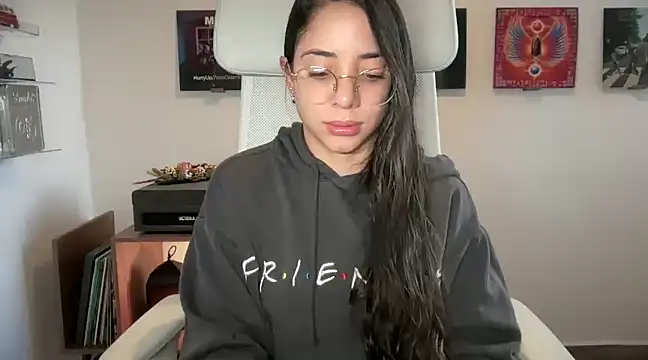 Snapshot of adriana__sosa_ chatting on 4, 1, 2025 adriana sosa online show from 4, 1, 2025