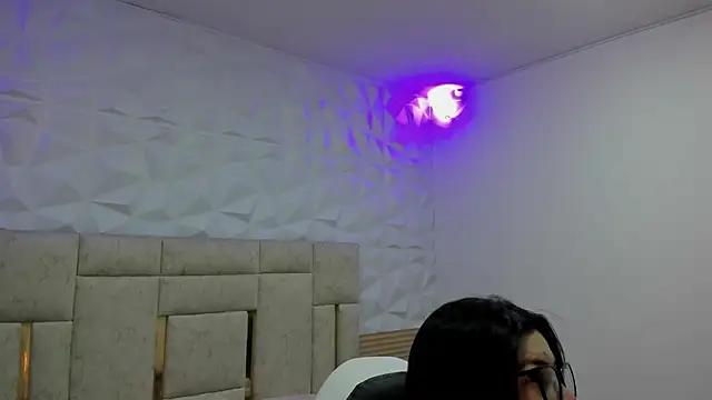 Snapshot of PauletteJ chatting on 10, 11, 2025 PauletteJ online show from 10, 11, 2025