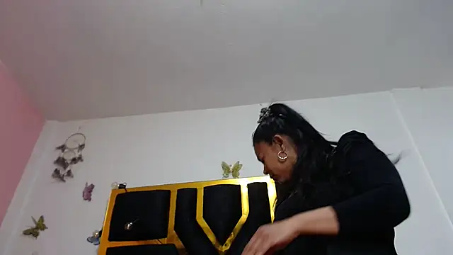 Helennahot online show from 14, 3, 2025