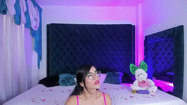 Snapshot of nikolsmithh chatting on 16, 12, 2025 nikolsmithh online show from 16, 12, 2025