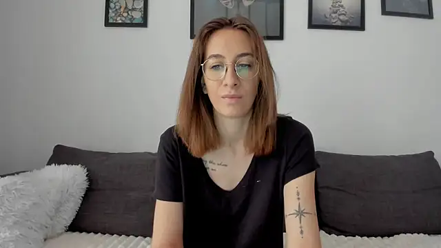 DesireMore90 online show from 5, 2, 2026