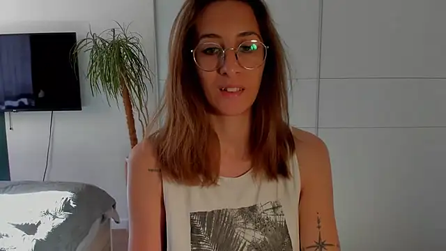 DesireMore90 online show from 27, 5, 2026