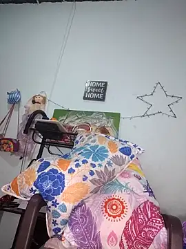 Snapshot of Bellota_22_Fuckme chatting on 25, 2, 2026 Bellota 22 Fuckme online show from 25, 2, 2026