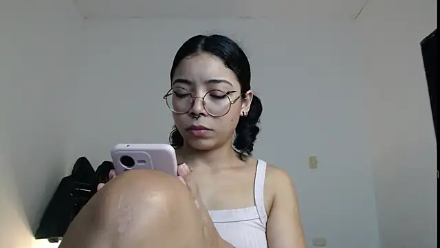 Putaku San online show from 11, 11, 2025