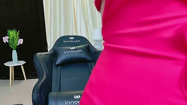 GODDESS SHANAYA online show from 6, 2, 2025