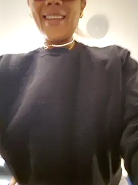 Snapshot of Allana_Squirt chatting on 2, 2, 2025 Allana Squirt online show from 2, 2, 2025