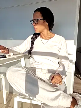 Snapshot of Allana_Squirt chatting on 27, 11, 2025 Allana Squirt online show from 27, 11, 2025