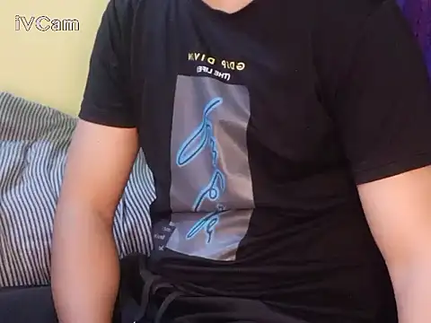 Snapshot of felix_dion chatting on 5, 1, 2025 felix dion online show from 5, 1, 2025