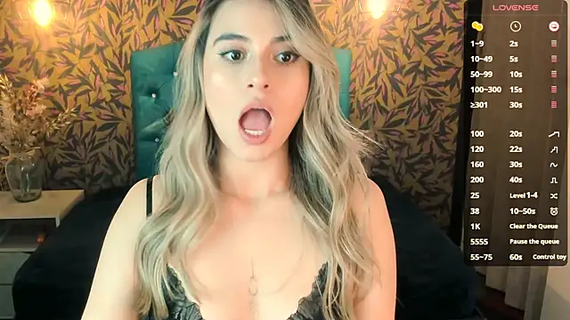 Snapshot of KiaraCarter chatting on 11, 3, 2025 KiaraCarter online show from 11, 3, 2025