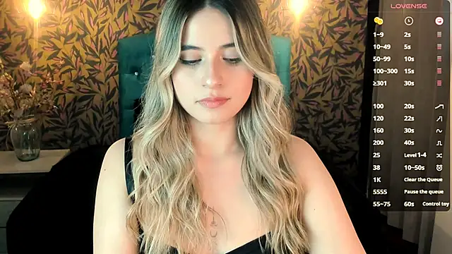 Snapshot of KiaraCarter chatting on 3, 3, 2025 KiaraCarter online show from 3, 3, 2025