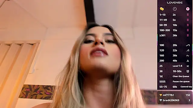 Snapshot of KiaraCarter chatting on 20, 11, 2025 KiaraCarter online show from 20, 11, 2025