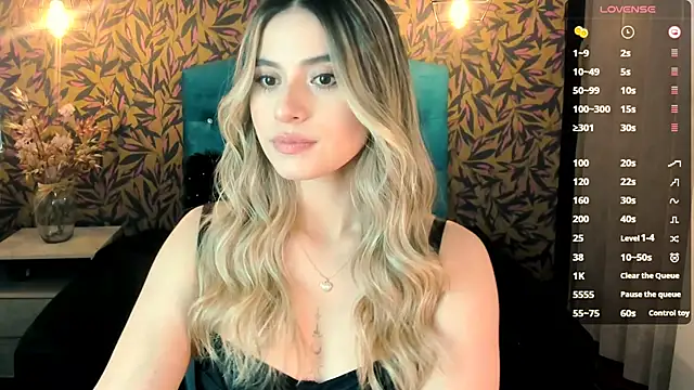 Snapshot of KiaraCarter chatting on 24, 2, 2025 KiaraCarter online show from 24, 2, 2025