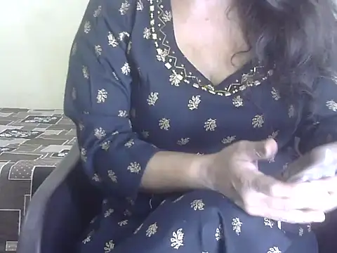 Snapshot of Lusty_Wife1 chatting on 27, 9, 2025 Lusty Wife1 online show from 27, 9, 2025