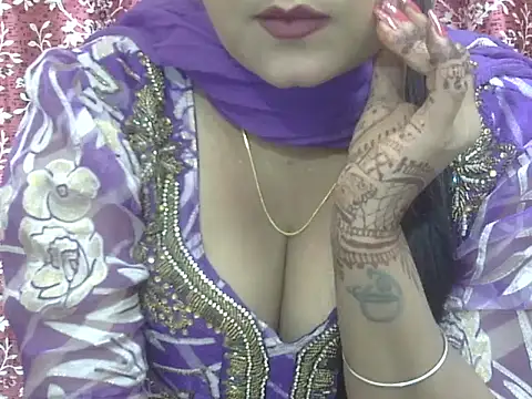 Snapshot of Lusty_Wife1 chatting on 27, 11, 2025 Lusty Wife1 online show from 27, 11, 2025