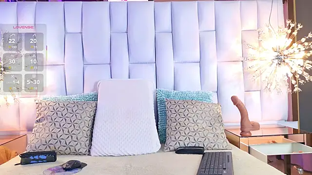 Iris Ross  online show from 27, 9, 2025