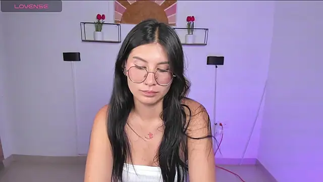 emily villamil online show from 6, 6, 2026
