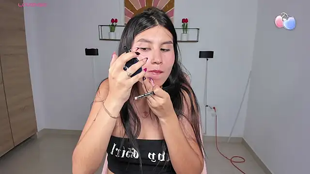 emily villamil online show from 20, 4, 2026