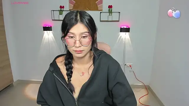 emily villamil online show from 6, 2, 2026