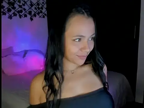 naty nattttttt online show from 8, 10, 2025