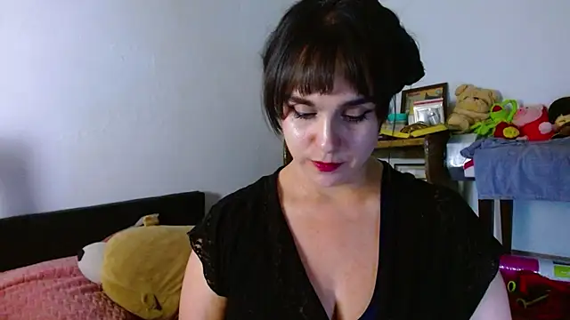 Snapshot of collette_beaufoy_ chatting on 12, 6, 2026 collette beaufoy online show from 12, 6, 2026