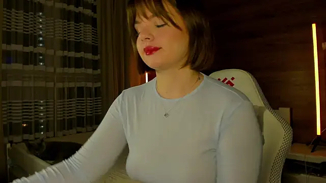 Elizabeth Hottie  online show from 18, 5, 2026