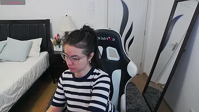 AmyPure  online show from 30, 3, 2026